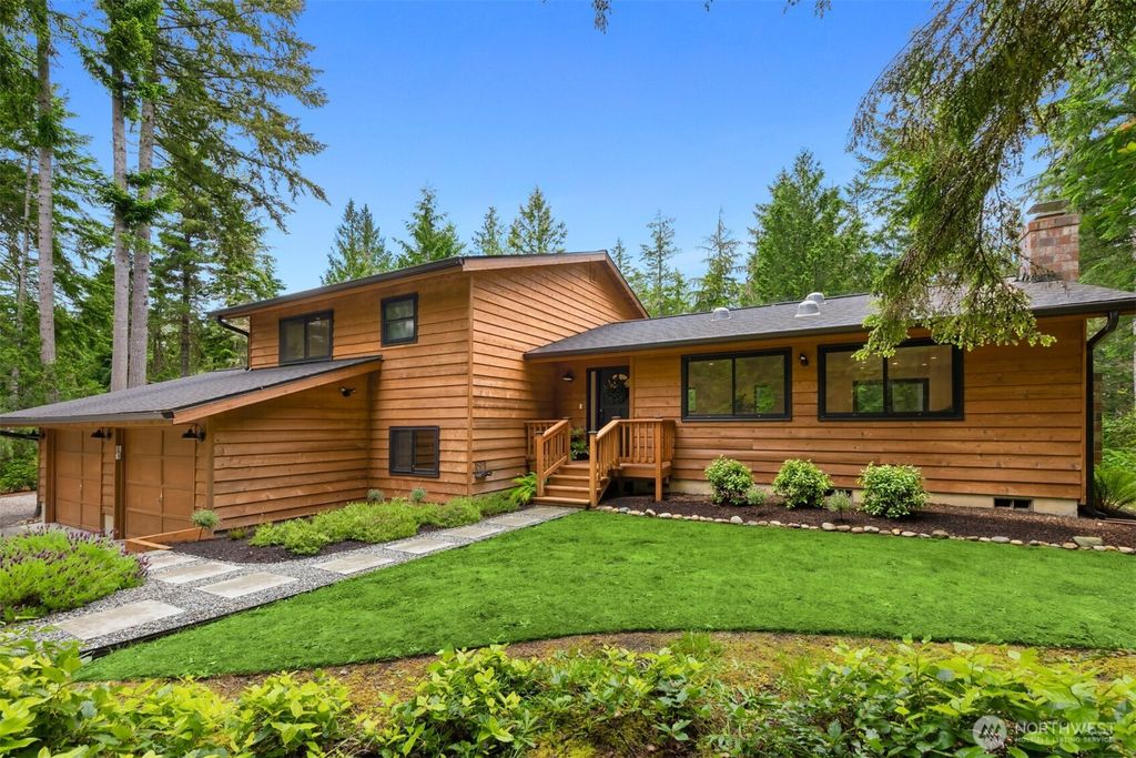 1093 NW Mushroom Lane, Poulsbo, WA 98370