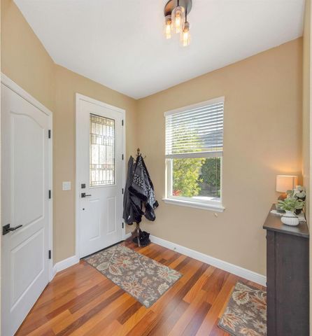 8702 CORINTHIAN WAY, New Port Richey, FL 34654