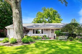 1884 Penfold Place, Northbrook, IL 60062