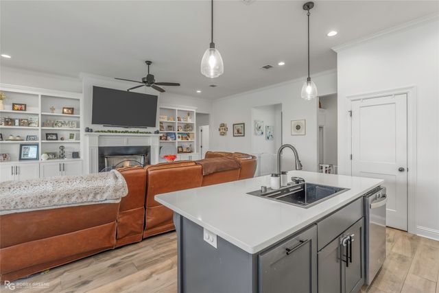1356 Quincy Drive, Bossier City, LA 71111