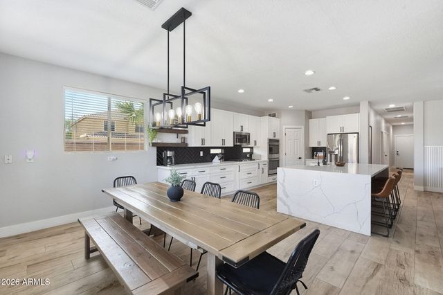 11146 E REMBRANDT Avenue, Mesa, AZ 85212