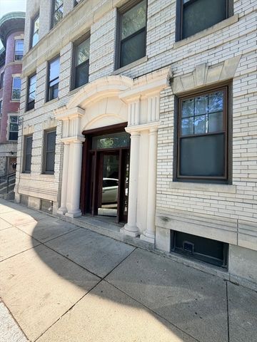 5 Braemore Rd A, Boston, MA 02135