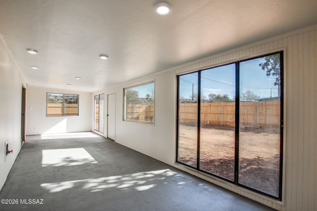 5665 S Catalina Avenue, Tucson, AZ 85706