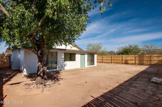 5665 S Catalina Avenue, Tucson, AZ 85706