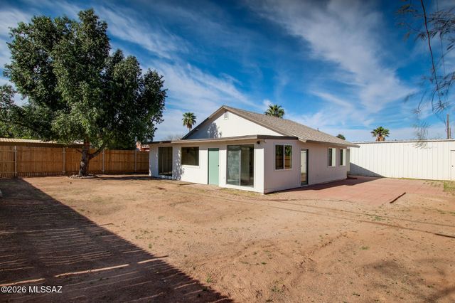5665 S Catalina Avenue, Tucson, AZ 85706