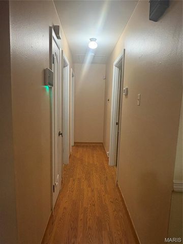 8630 Haltonia Lane, St Louis, MO 63134