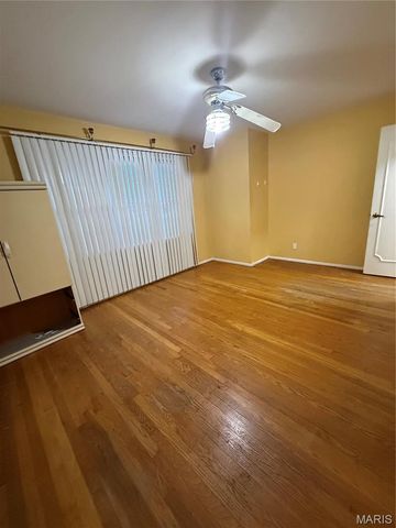 8630 Haltonia Lane, St Louis, MO 63134