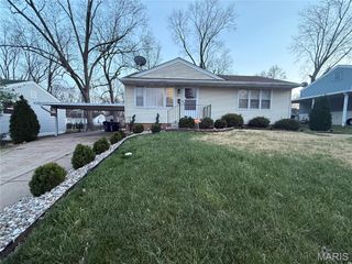 8630 Haltonia Lane, St Louis, MO 63134