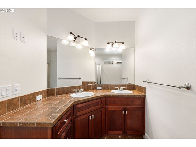 11190 Nw 317TH Pl, North Plains, OR 97133