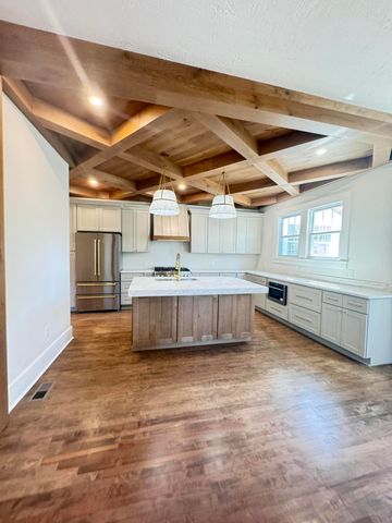800 Hampton Street, Walterboro, SC 29488