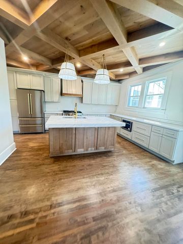 800 Hampton Street, Walterboro, SC 29488