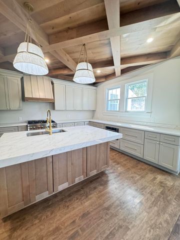 800 Hampton Street, Walterboro, SC 29488