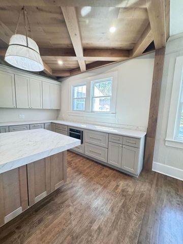 800 Hampton Street, Walterboro, SC 29488
