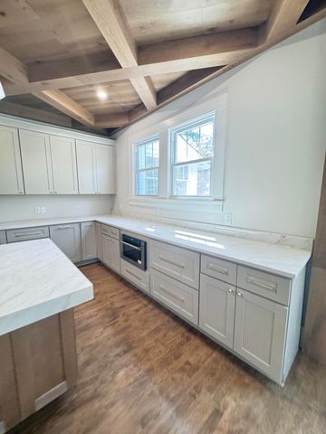 800 Hampton Street, Walterboro, SC 29488