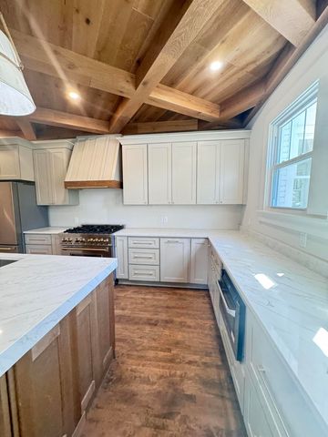 800 Hampton Street, Walterboro, SC 29488