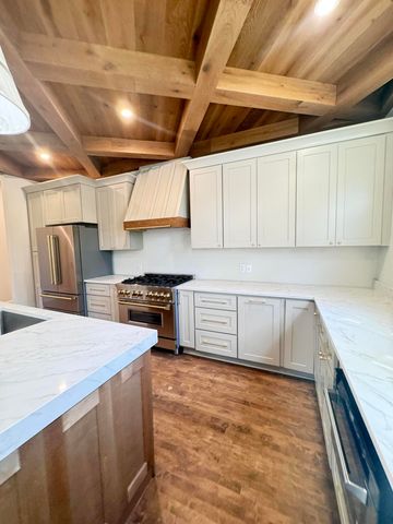 800 Hampton Street, Walterboro, SC 29488