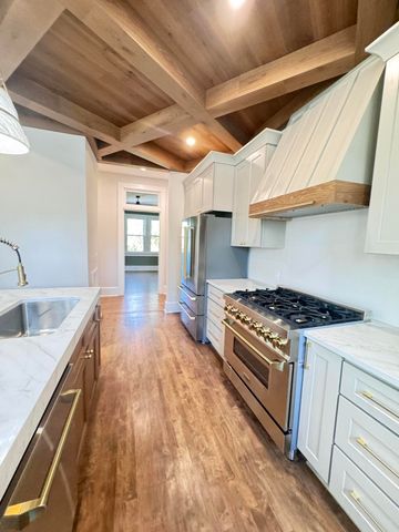 800 Hampton Street, Walterboro, SC 29488