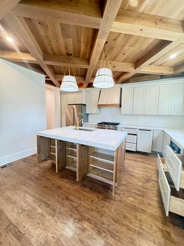 800 Hampton Street, Walterboro, SC 29488