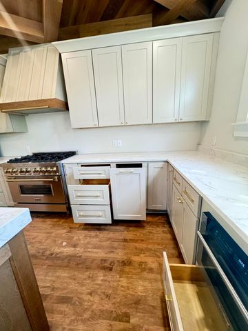 800 Hampton Street, Walterboro, SC 29488