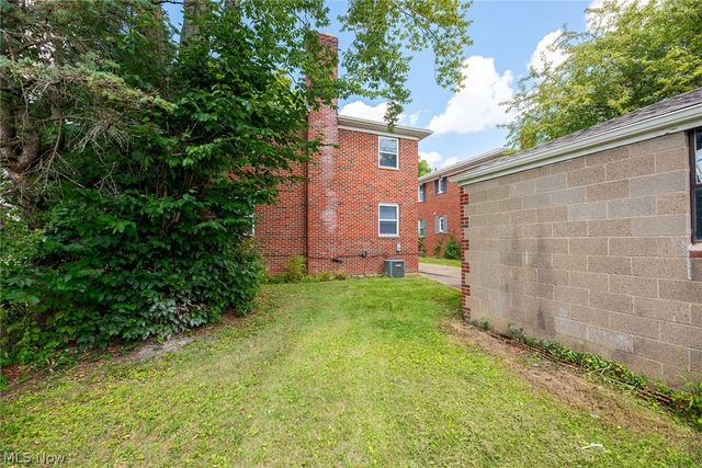 1770 Tanglewood Drive, Akron, OH 44313