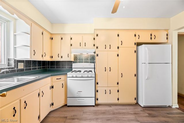 1770 Tanglewood Drive, Akron, OH 44313