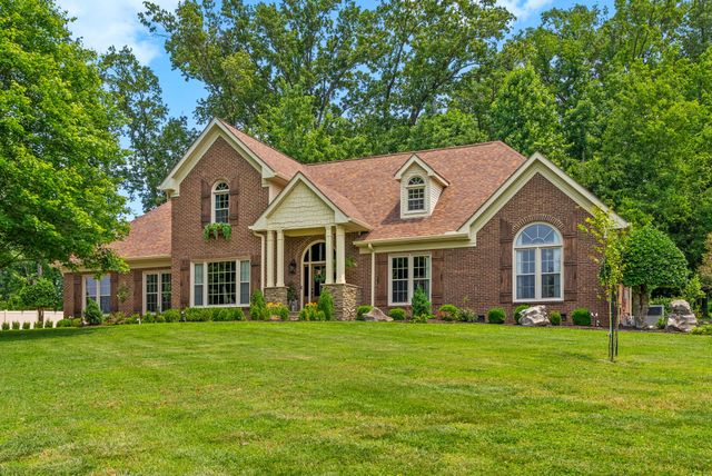 566 Pond Apple Rd, Clarksville, TN 37043