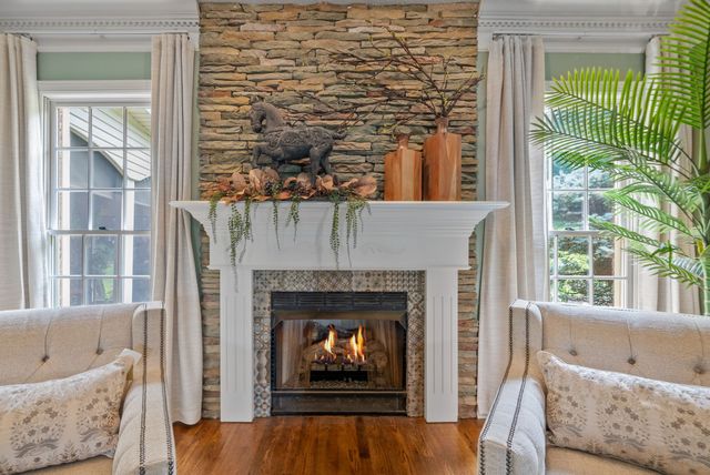 566 Pond Apple Rd, Clarksville, TN 37043