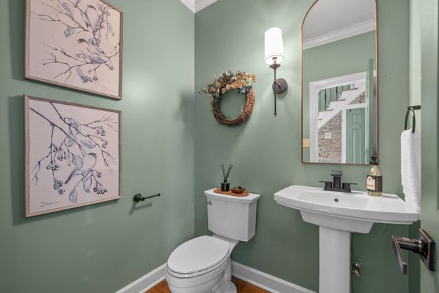 566 Pond Apple Rd, Clarksville, TN 37043