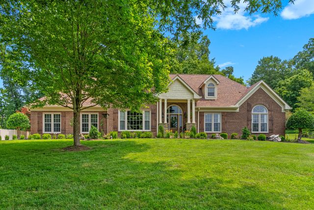 566 Pond Apple Rd, Clarksville, TN 37043