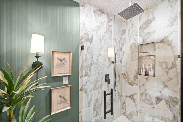 566 Pond Apple Rd, Clarksville, TN 37043