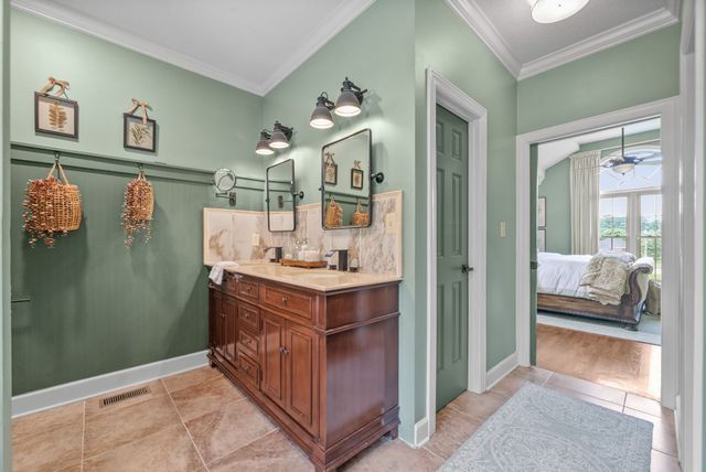 566 Pond Apple Rd, Clarksville, TN 37043