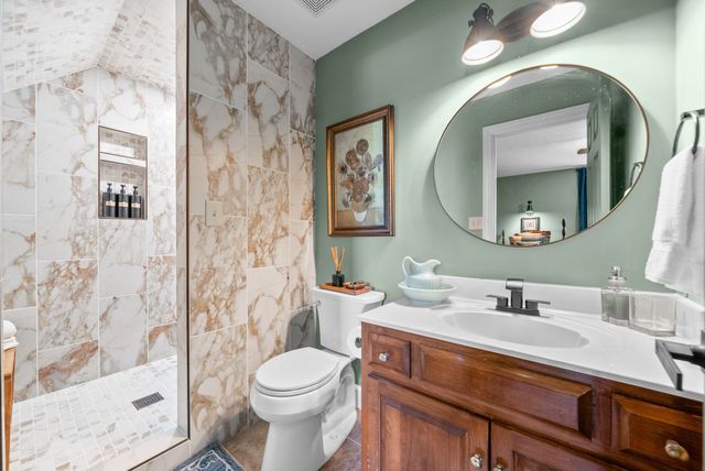 566 Pond Apple Rd, Clarksville, TN 37043