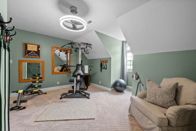 566 Pond Apple Rd, Clarksville, TN 37043