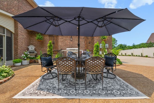 566 Pond Apple Rd, Clarksville, TN 37043