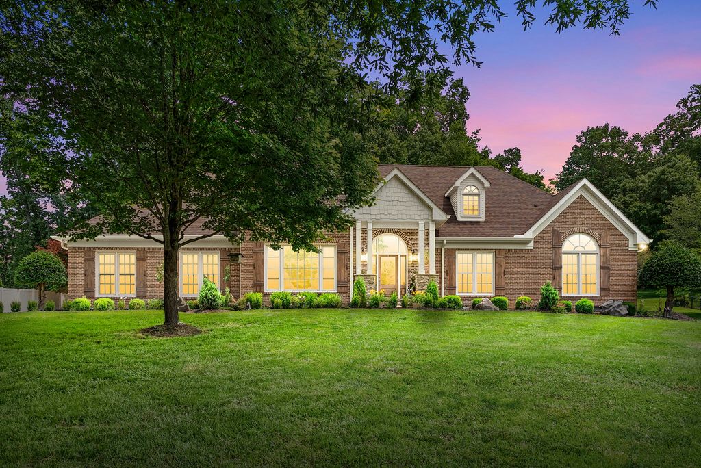 566 Pond Apple Rd, Clarksville, TN 37043