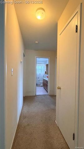 3254 Potomac Avenue, Warren, MI 48091