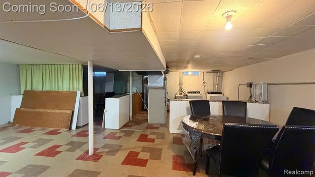 3254 Potomac Avenue, Warren, MI 48091