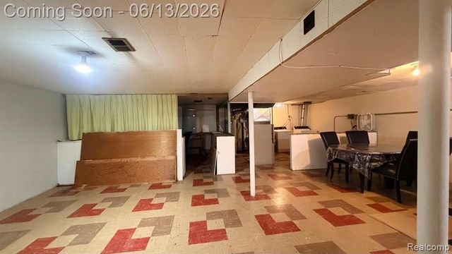 3254 Potomac Avenue, Warren, MI 48091