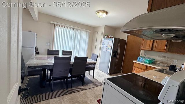 3254 Potomac Avenue, Warren, MI 48091