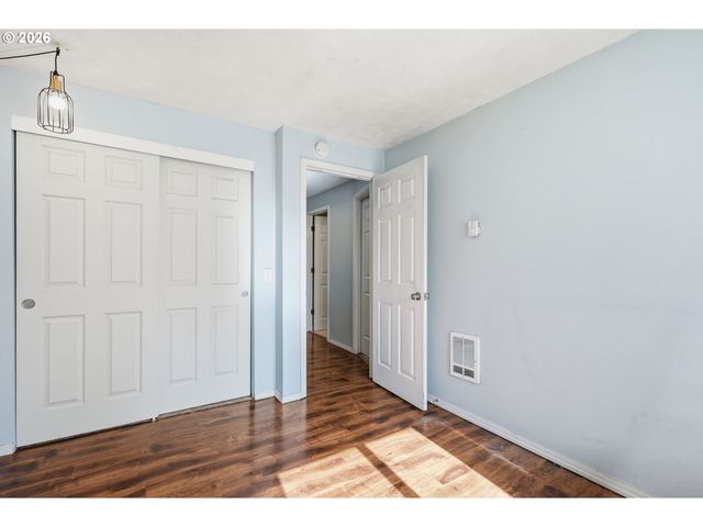 823 Se POLARIS Ct, Bend, OR 97702
