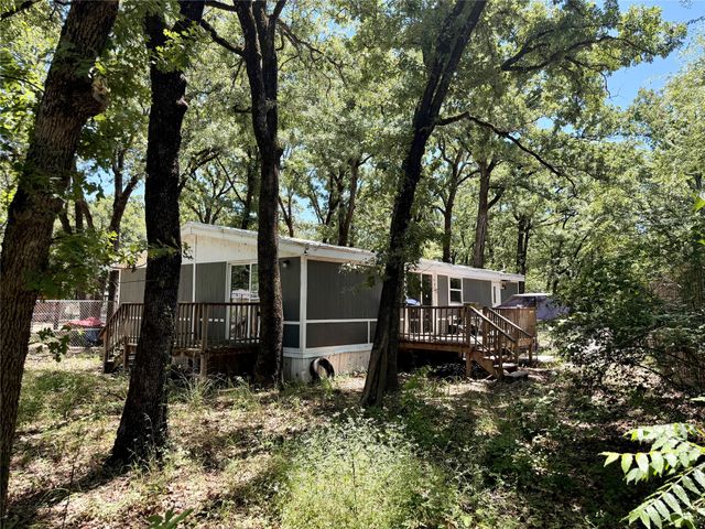 115 Fernwood Drive, Mabank, TX 75156