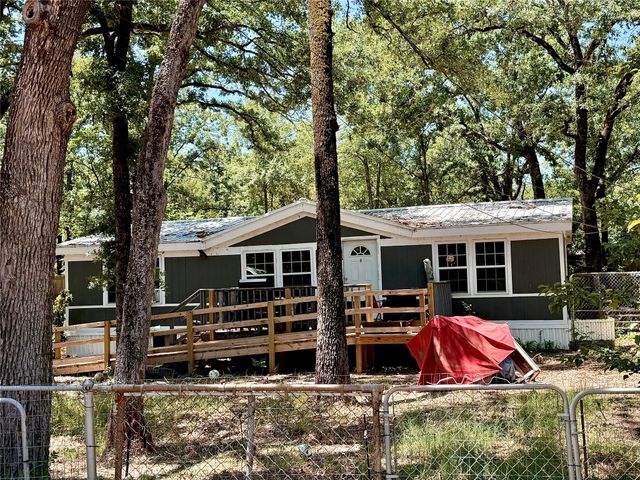 115 Fernwood Drive, Mabank, TX 75156
