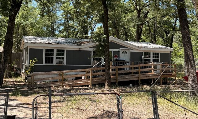 115 Fernwood Drive, Mabank, TX 75156