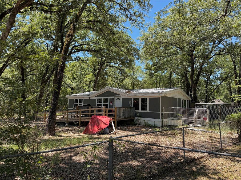 115 Fernwood Drive, Mabank, TX 75156
