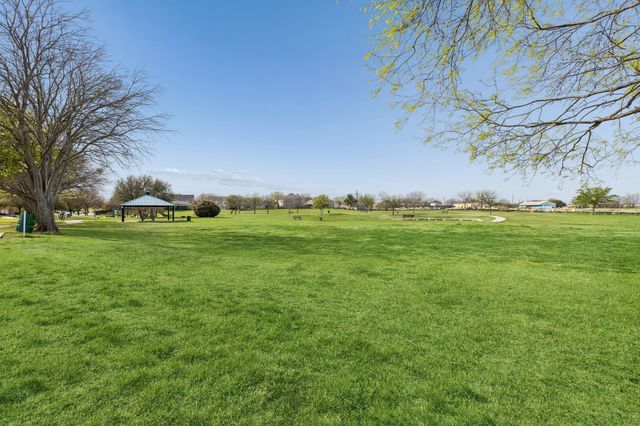 4137 Capstone Drive, Fort Worth, TX 76244