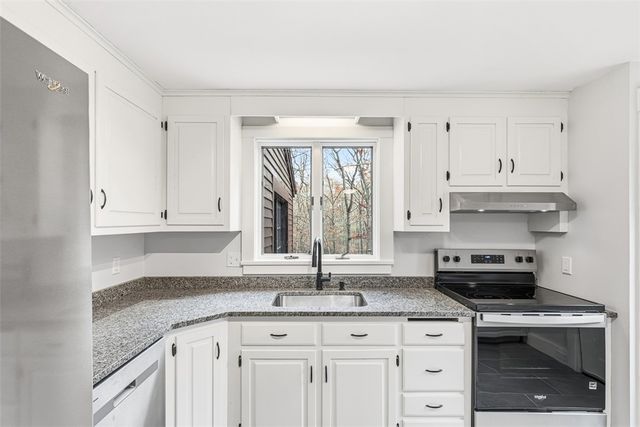 135 Ross Hill Road, Charlestown, RI 02813