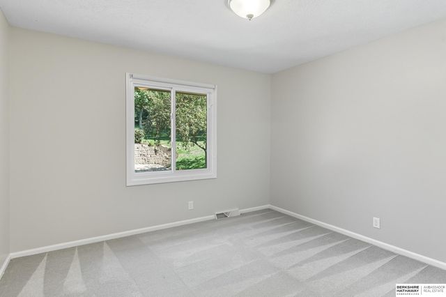 12924 Izard Street, Omaha, NE 68154