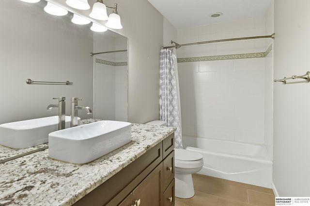 12924 Izard Street, Omaha, NE 68154