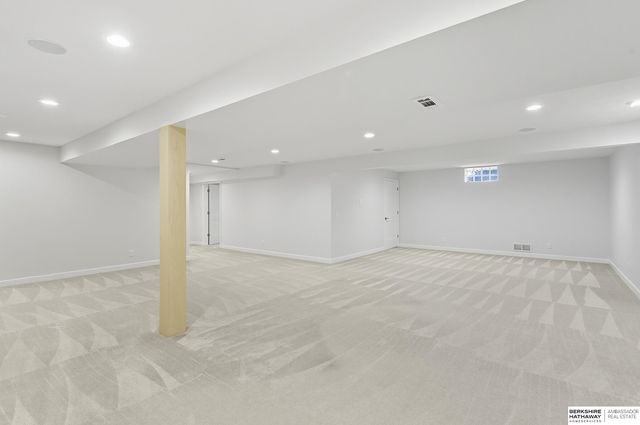 12924 Izard Street, Omaha, NE 68154