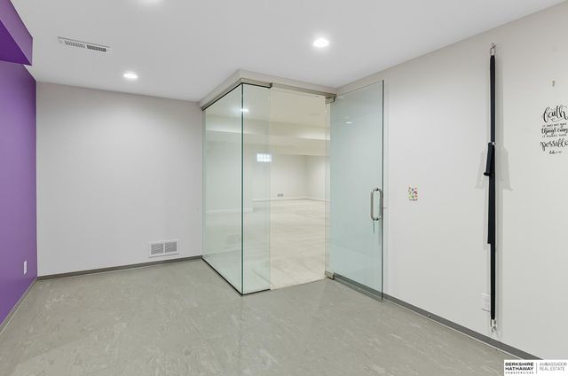 12924 Izard Street, Omaha, NE 68154